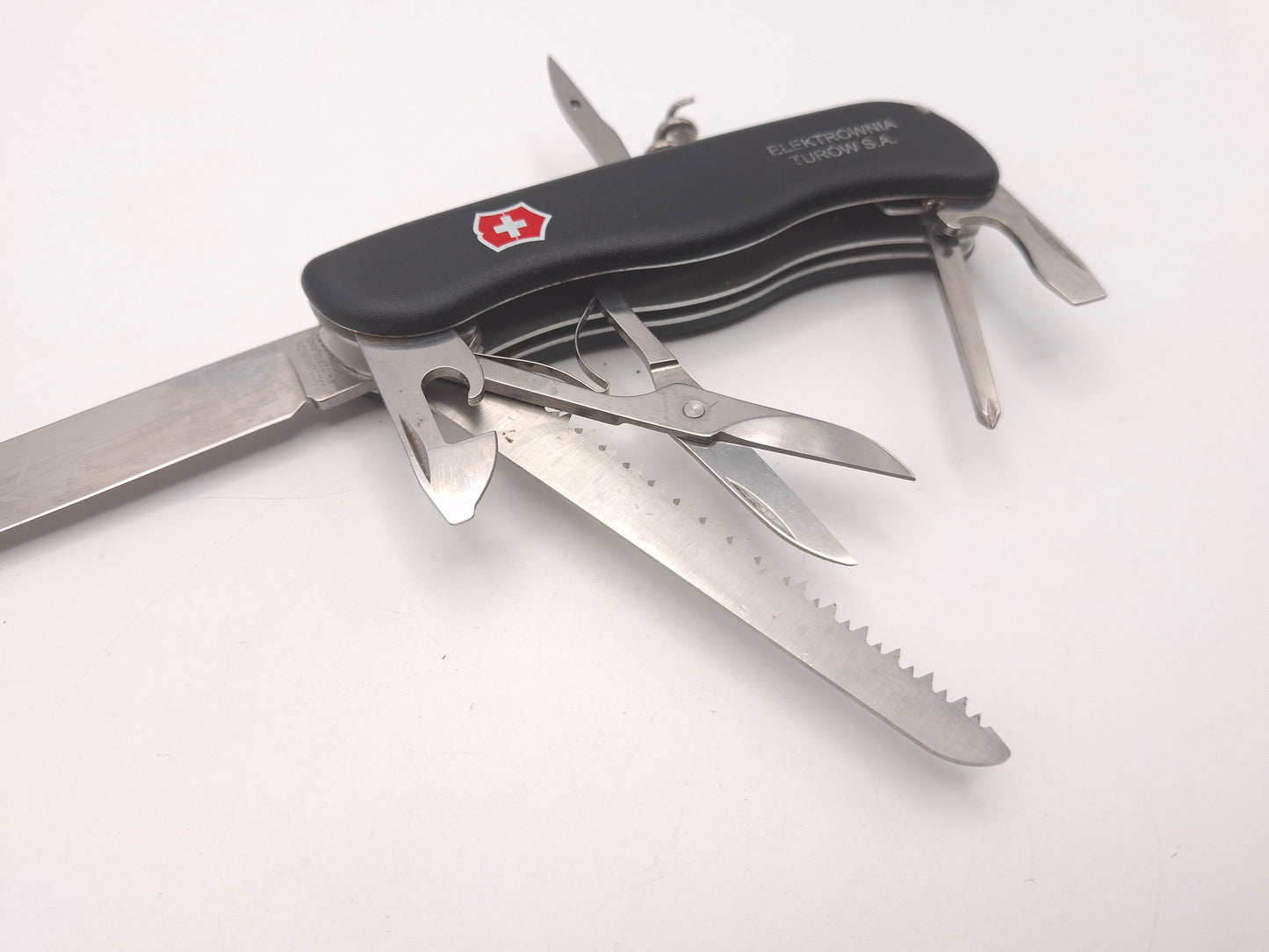 Victorinox Outrider Black opdruk Elektrownia Turów – OUTLET