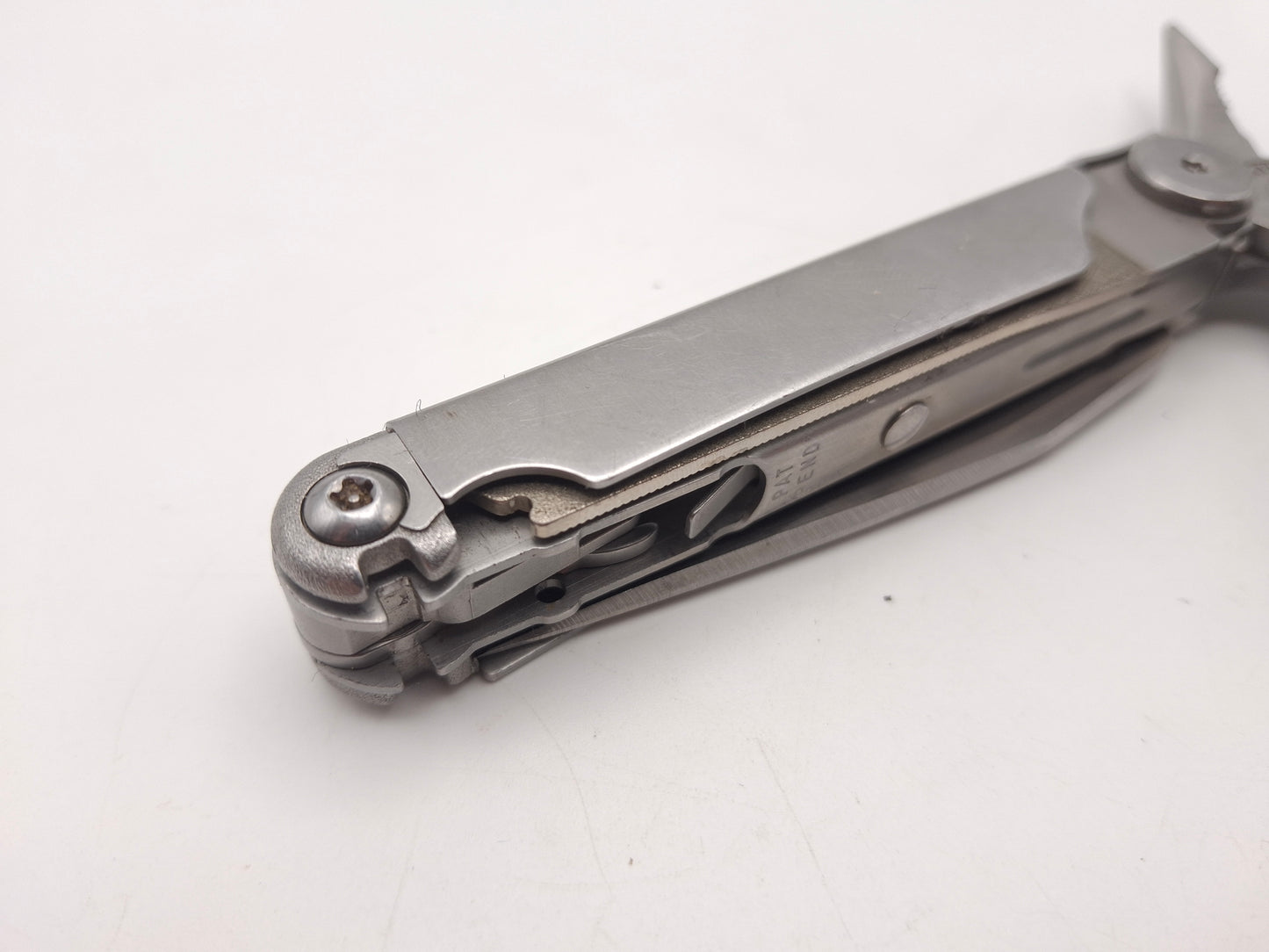 Leatherman Wave 2H – Defecte lock interne tools  – OUTLET