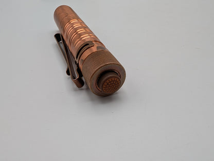 Olight i5R EOS Cu Limited Edition (Exclusief Batterij) - Grade B
