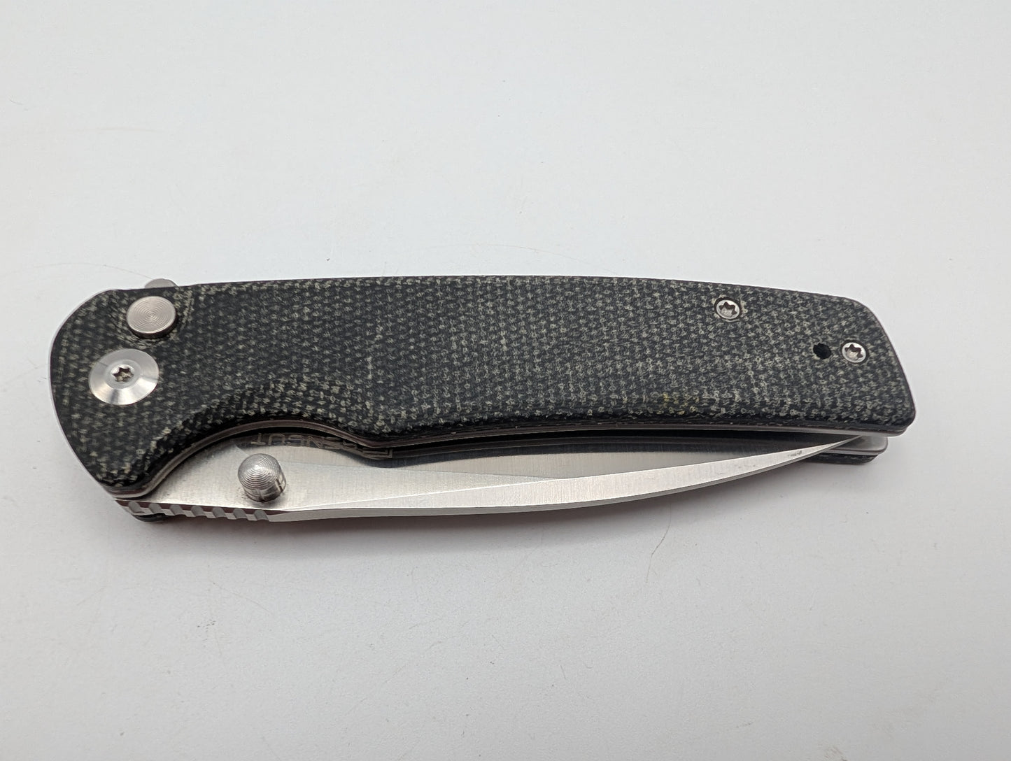 Sencut Crowley Black Micarta – Grade B