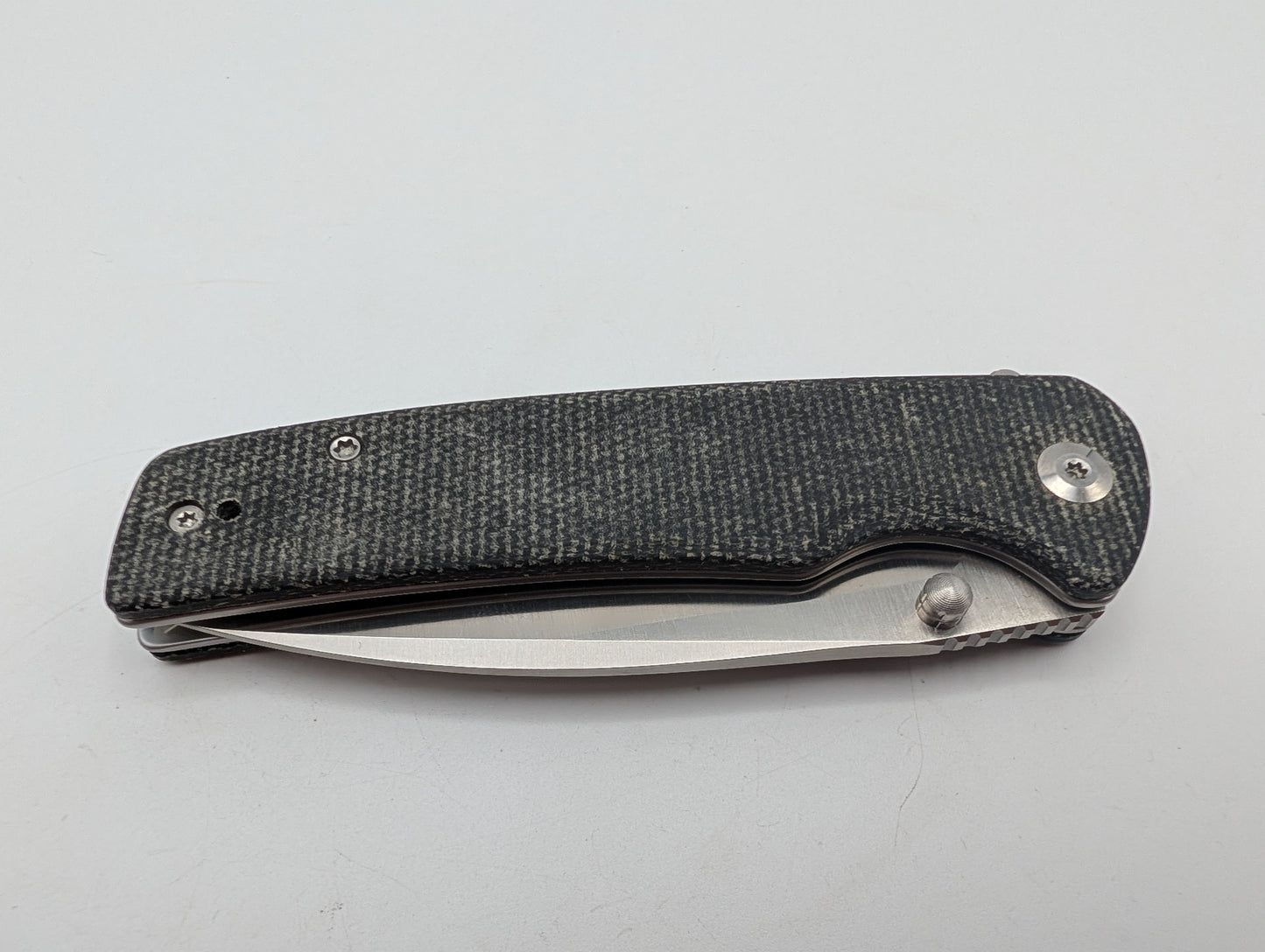 Sencut Crowley Black Micarta – Grade B