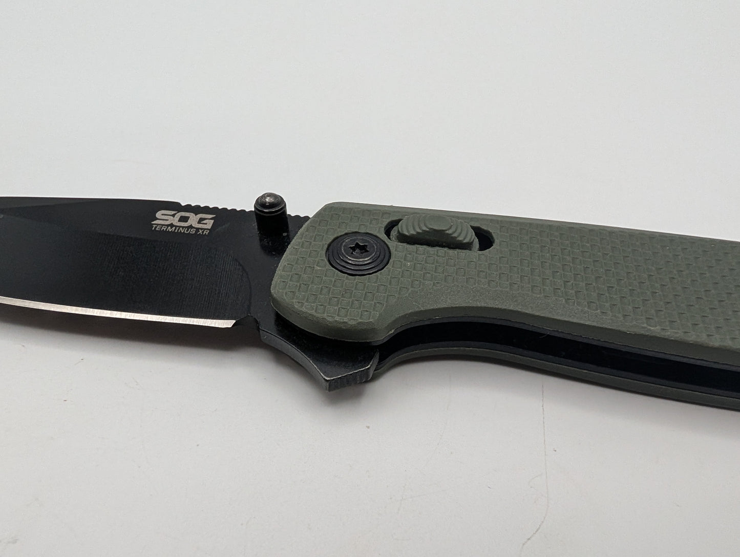 SOG Terminus XR OD Green G10 – Catégorie B