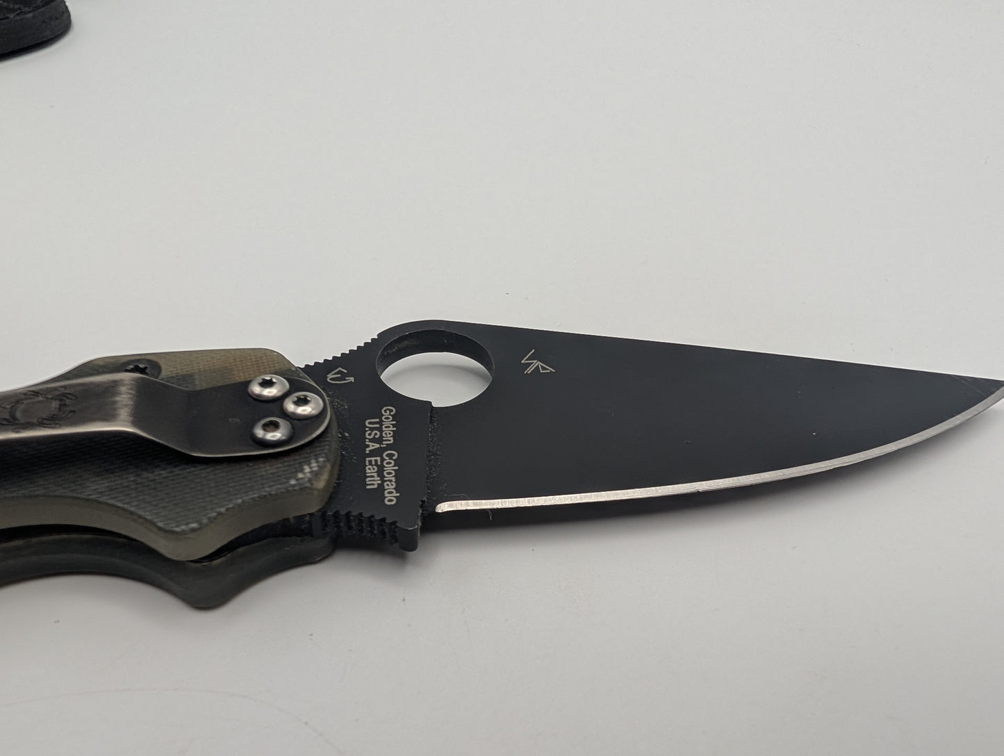 Spyderco Para Military 2 Digital Camo G-10 Black – Grade B