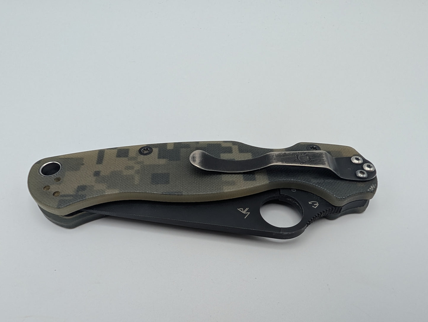 Spyderco Para Military 2 Digital Camo G-10 Black – Grade B