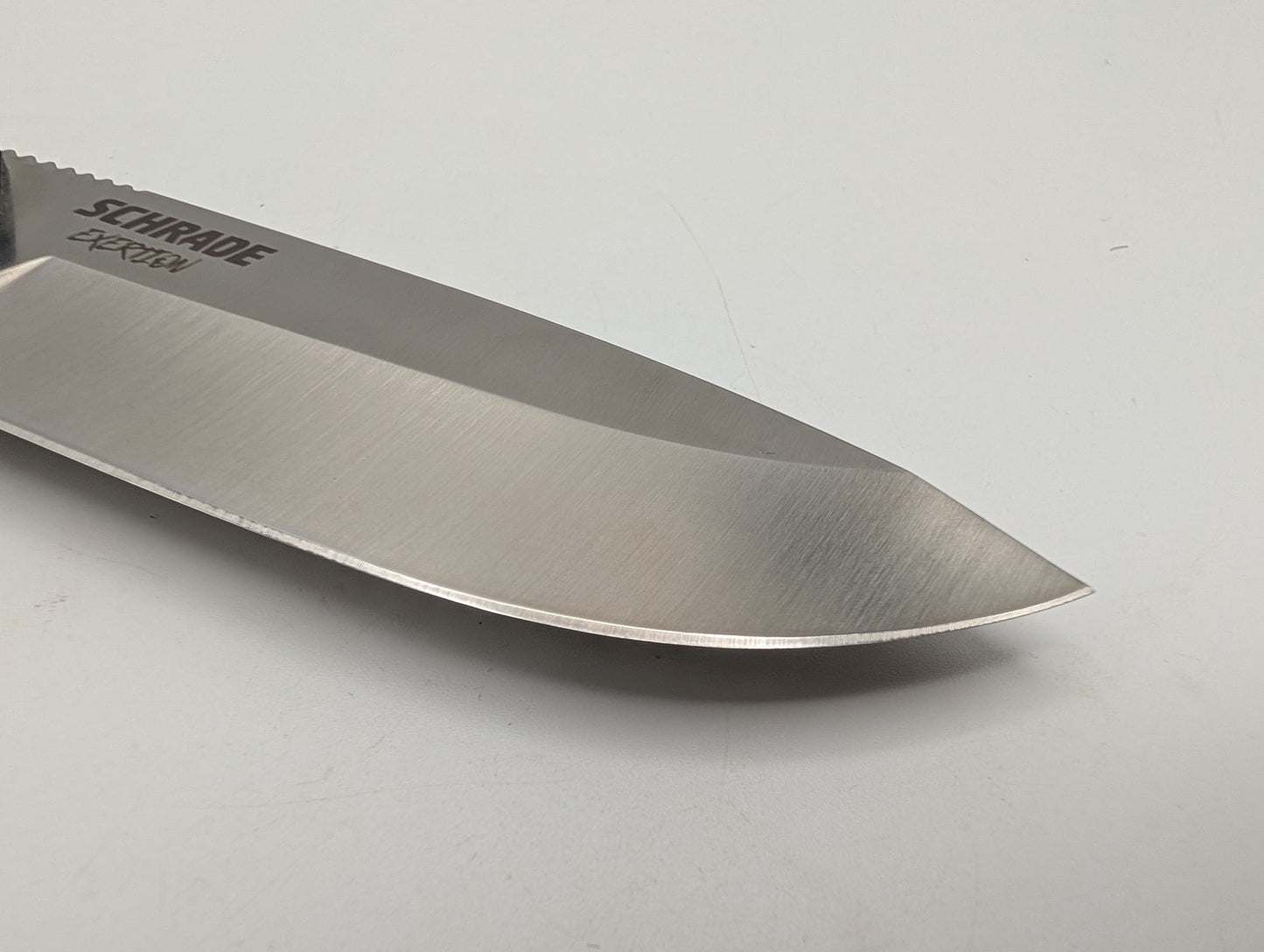 Schrade Exertion AUS-10 Zwart – Grade B