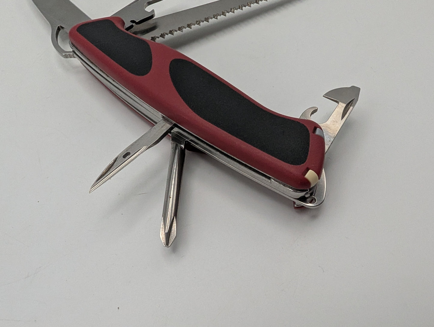 Victorinox RangerGrip 78 Rood/Zwart - Grade A