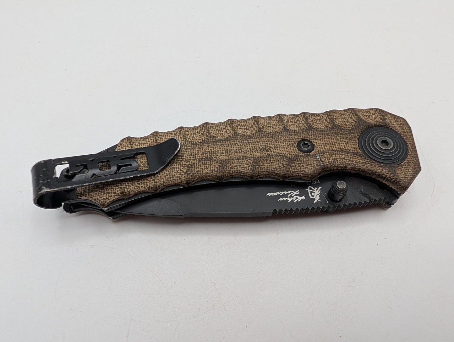 SOG Kiku Assisted Zwart – Grade B