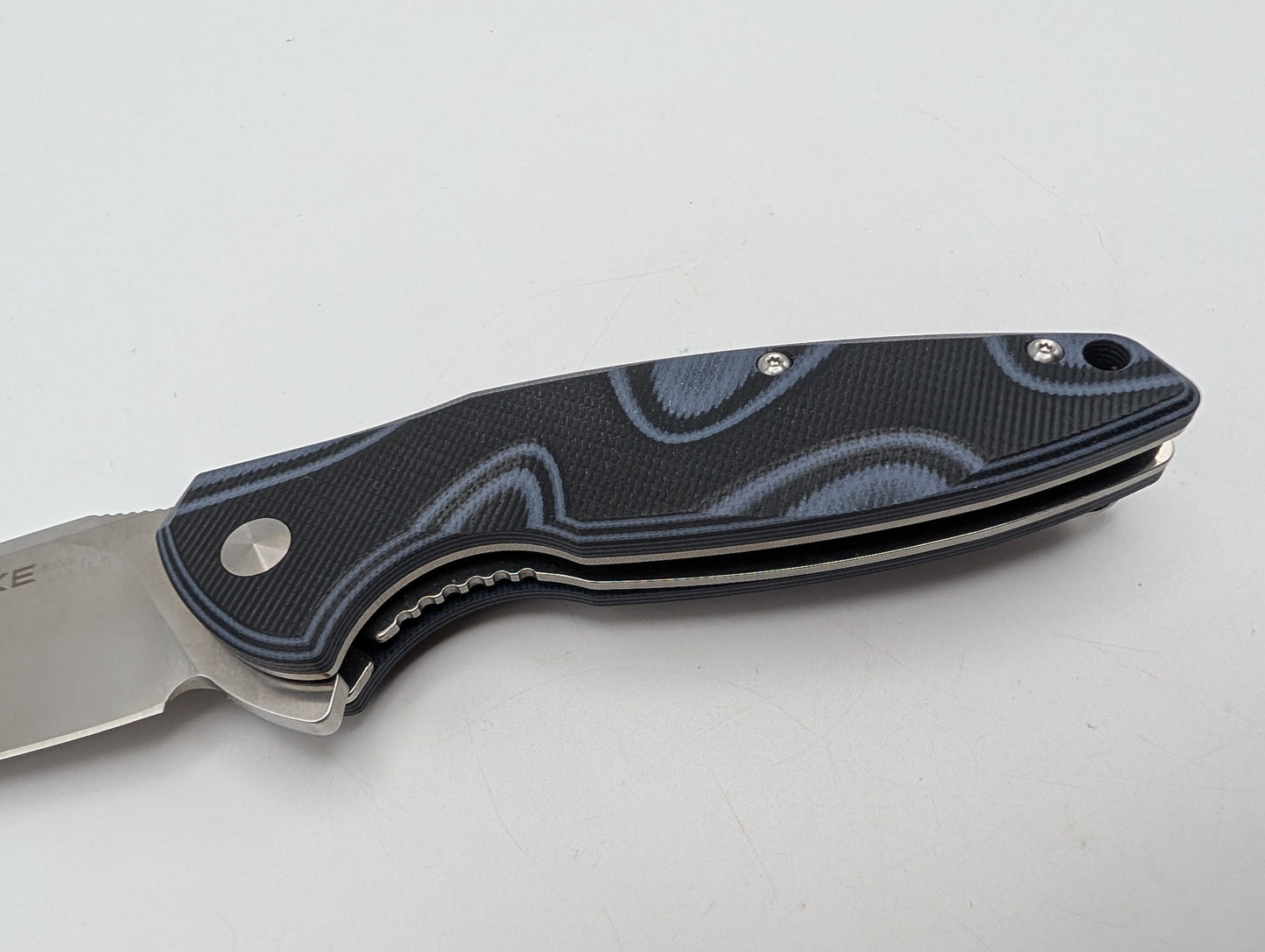 Ruike P105-K Zwart Blauw G10 – Grade A
