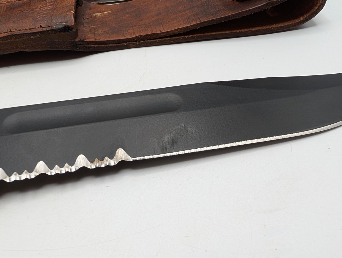 KA-BAR USMC dentelé – Grade B