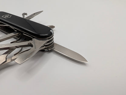 Victorinox Deluxe Tinker Noir Plus – Grade B