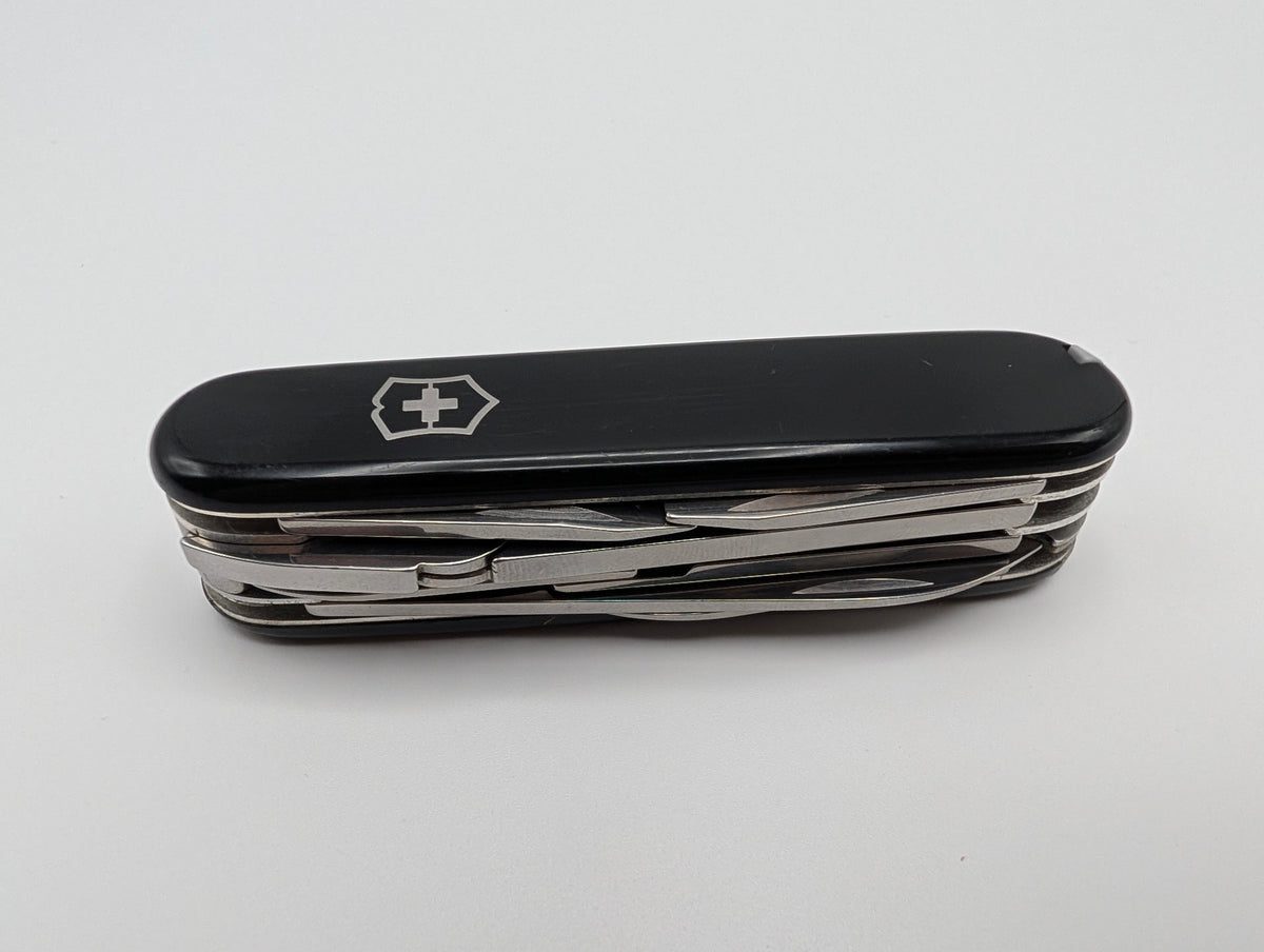 Victorinox Deluxe Tinker Noir Plus – Grade B