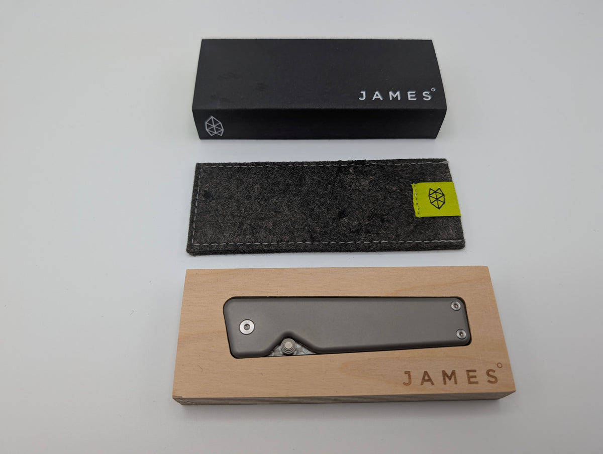 The James Brand The Chapter Titanium Damasteel – Grade A
