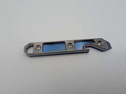 Oz Machine Company Pocket Pry 1 Raw Titanium / Royal Blue – Grade A