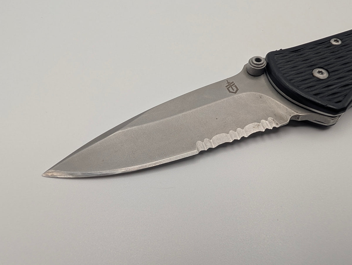 Gerber FAST Draw Half Serrated – Grade B